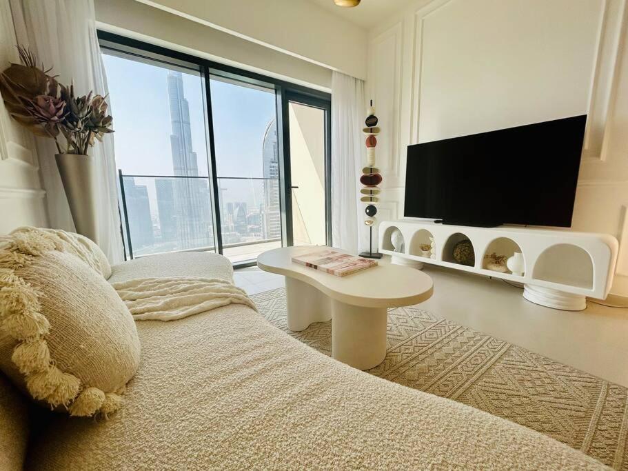 Ultra Luxury Full Burj View, Walk To Mall Appartement *