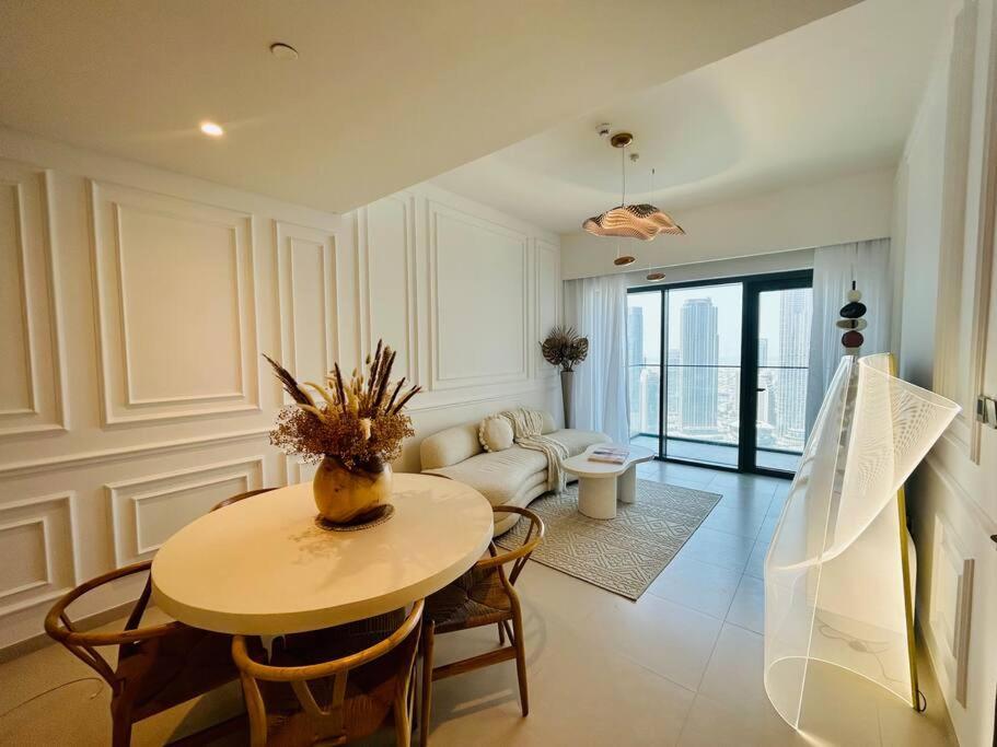 Apartment Ultra Luxury Full Burj View, Walk To Mall *