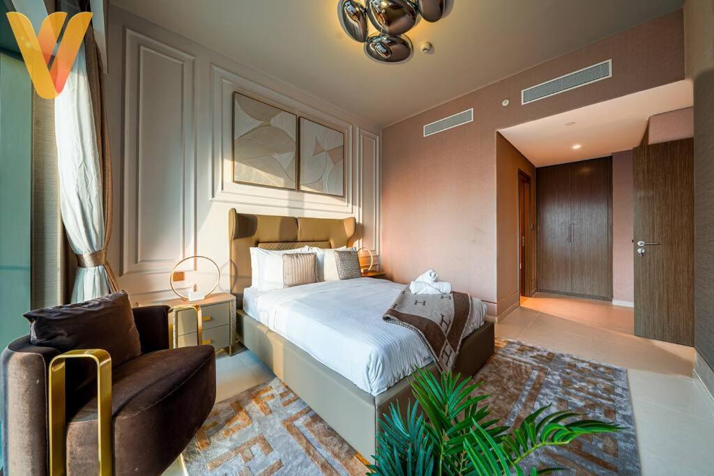 Ultra Luxury Full Burj View, Walk To Mall *