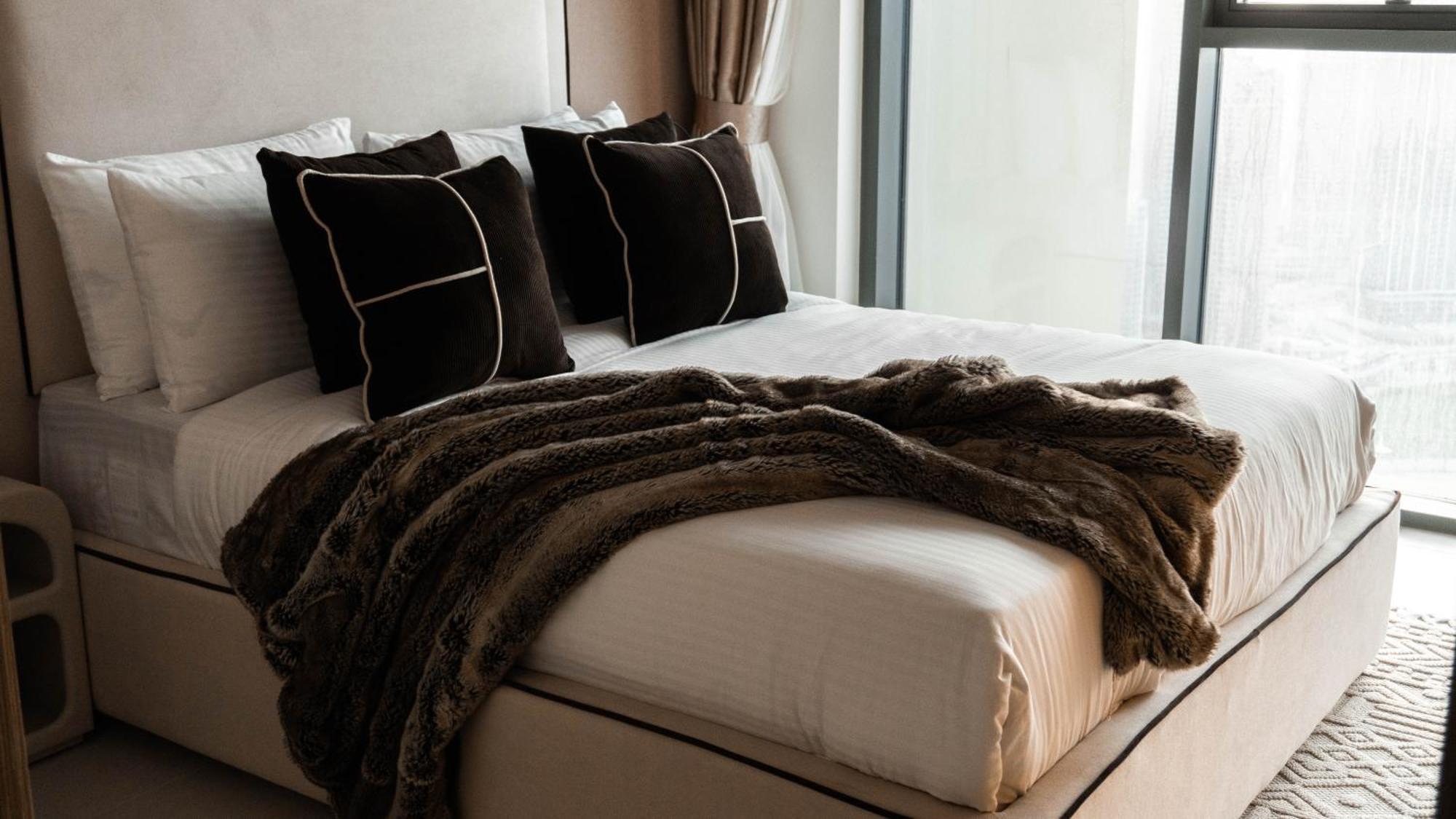 Ultra Luxury Full Burj View, Walk To Mall * Dubai